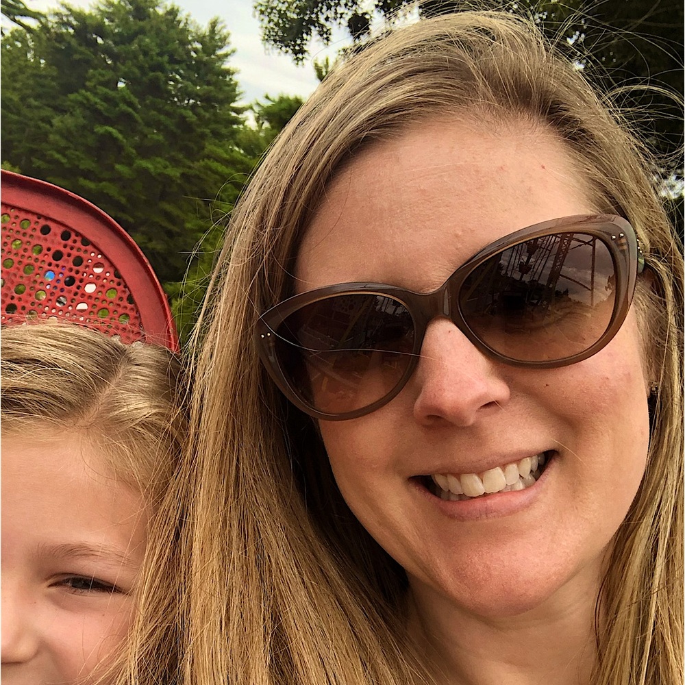 Meet your Posher, Stephanie